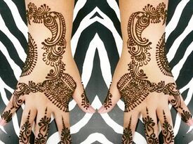 Eyebrow Threading And Henna Tattoo - Henna Artist - Boston, MA - Hero Gallery 4