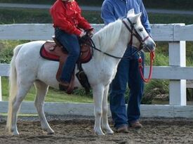 A Farm To You Revue - Petting Zoo - Dunnellon, FL - Hero Gallery 4