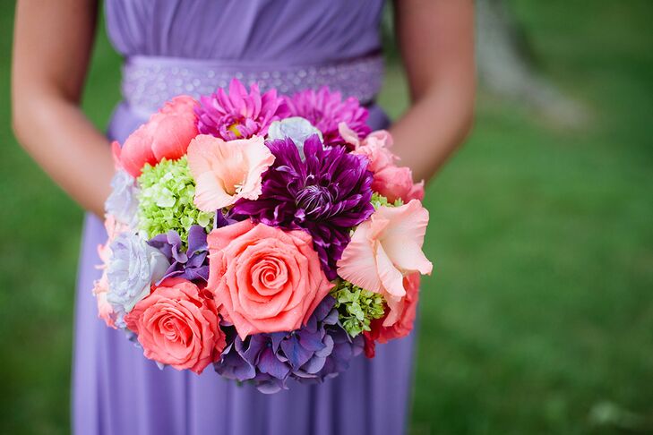 coral bridesmaid bouquet