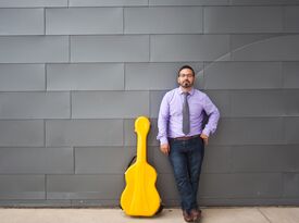 Arnold Yzaguirre, Classical Guitarist - Classical Guitarist - Austin, TX - Hero Gallery 1