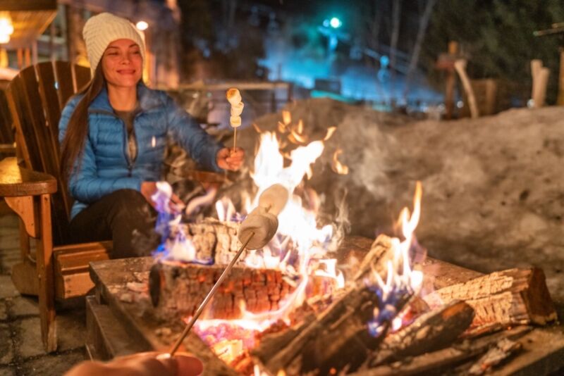 Apres ski party idea - roaring fire