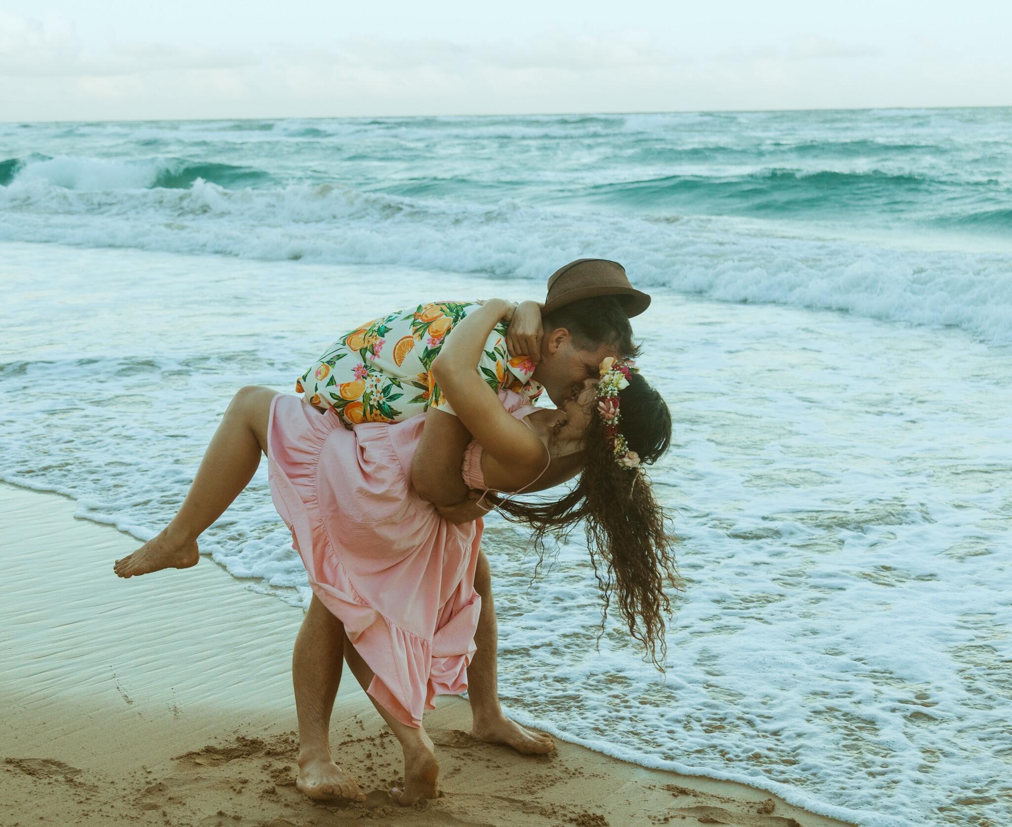 Jenna and Chris celebrate Elliana's first birthday as well as the news of another baby in Jenna's belly 