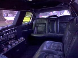 Rogue Valley Limousines - Event Limo - Grants Pass, OR - Hero Gallery 1