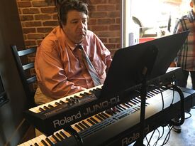 Ron Ferlito - Singing Pianist - Goodyear, AZ - Hero Gallery 3