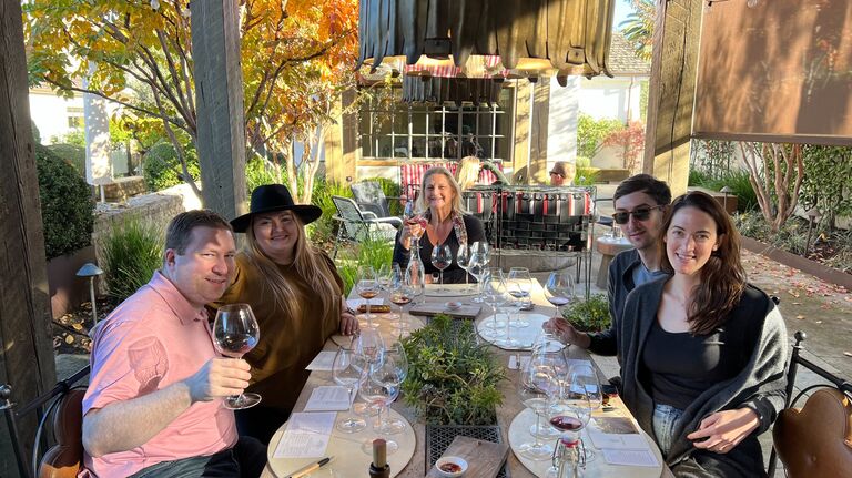 Spencer’s family visits Austin. Andrew casually asks if he should meet them and Spencer casually says that would be nice. Spencer decides this is officially anything but casual and starts calling Andrew her boyfriend without discussing it with him. He never protests.