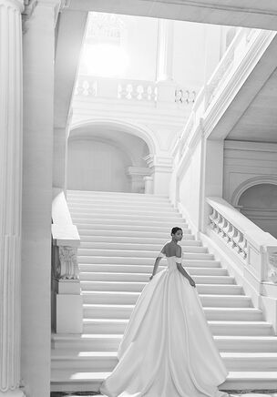 Three-piece wedding dress in mikado with sweetheart neckline, removable off-shoulder straps, A-line silhouette and mikado overskirt