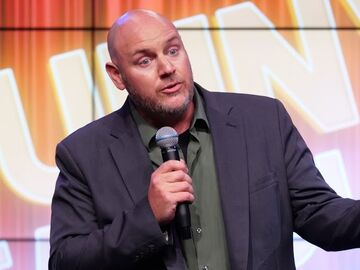 Casey Peruski of Dry Bar Comedy - Comedian - Jensen Beach, FL - Hero Main