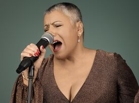 EvelynA Rose - Singer - Apollo Beach, FL - Hero Gallery 2