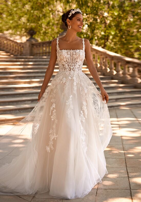 a line wedding dress