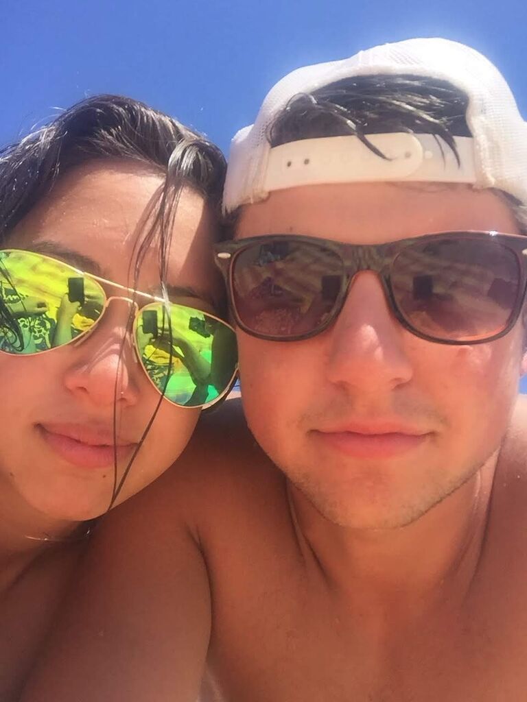 Dylan visits Randi in Montauk during her summer internship (not officially together!)