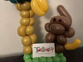 Twisting Up Entertainment & Party Rental - Balloon Twister - Utica, MI - Hero Gallery 1