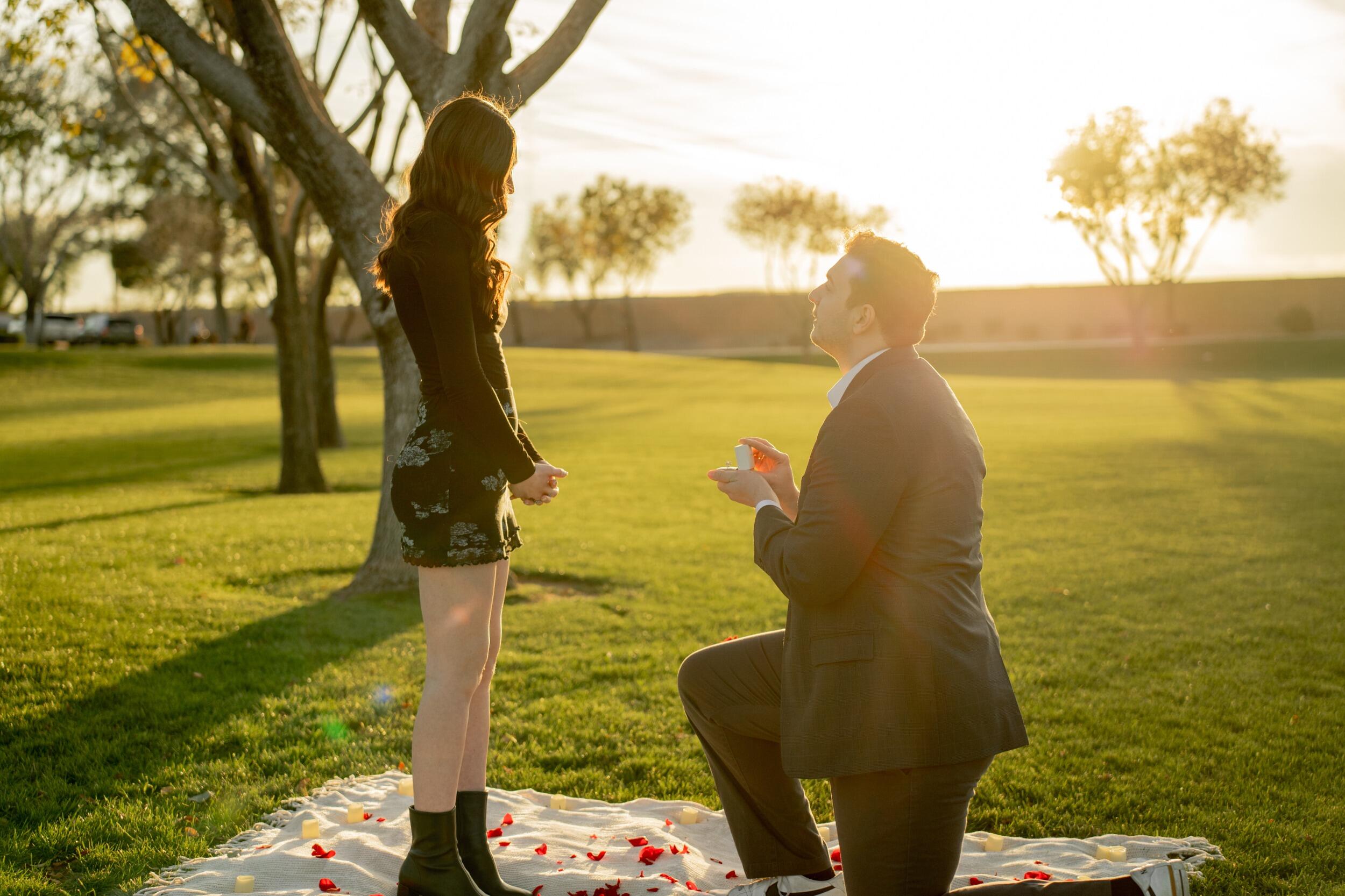The couple gets engaged at the park where they had their first kiss back in April 2017. And the rest starts now!!!