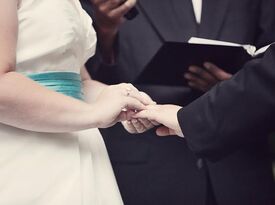 Wedding Officiant - Wedding Officiant - Whitby, ON - Hero Gallery 1