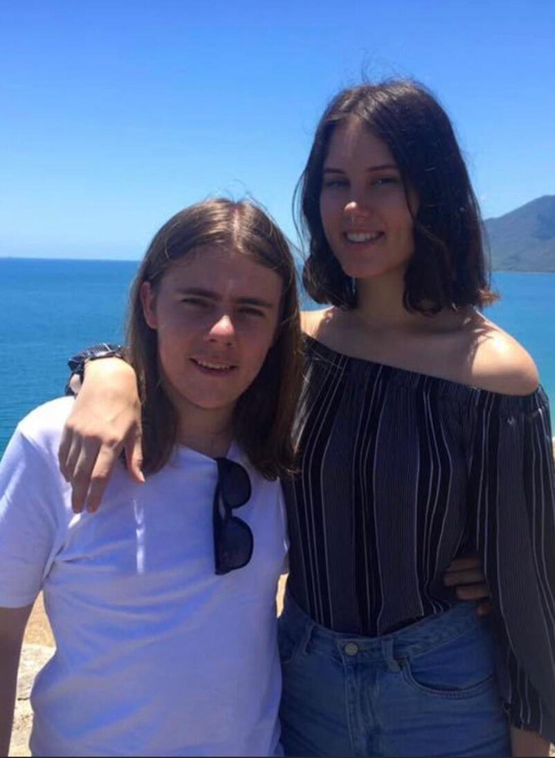 OUR 1ST HOLIDAY - SCHOOLIES IN PORT DOUGLAS. 