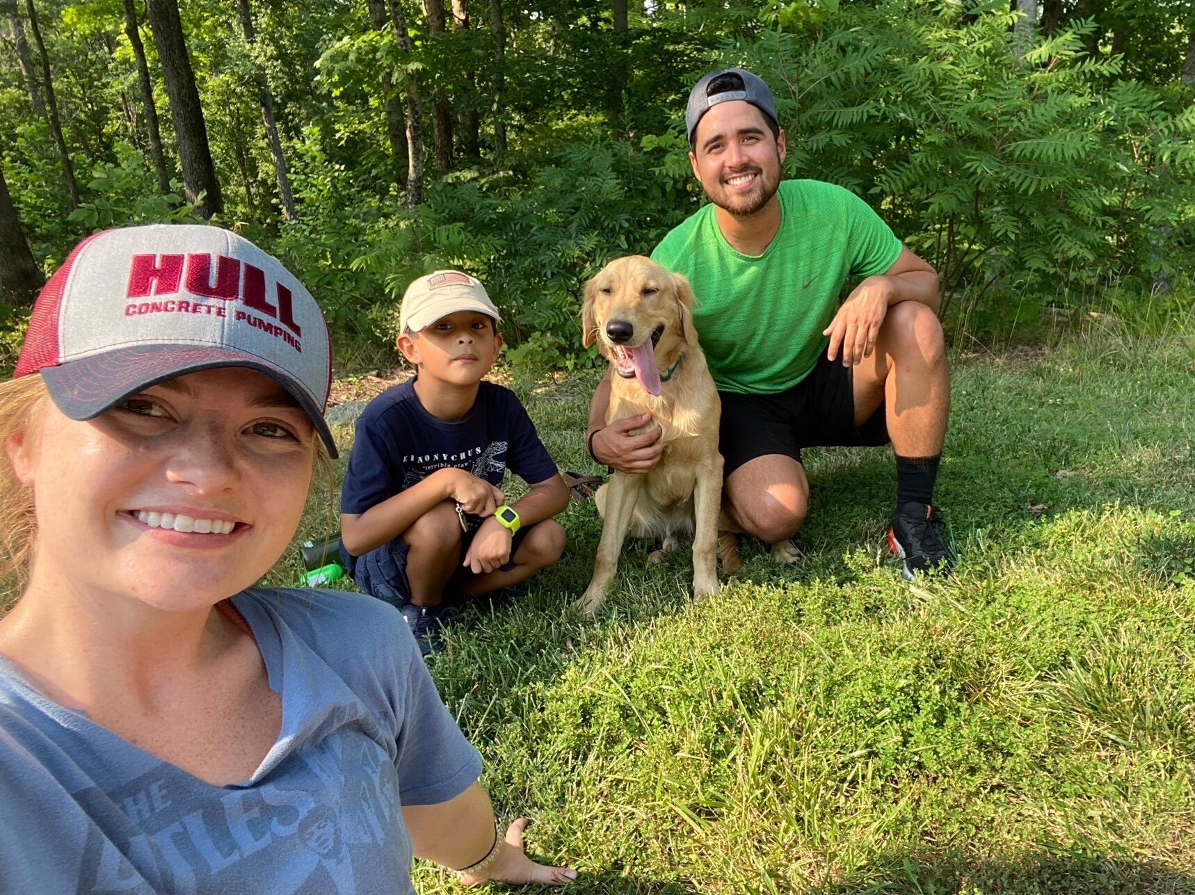 Hiking around Louisville with Santi and Enzo // Senderismo por Louisville con Santi y Enzo