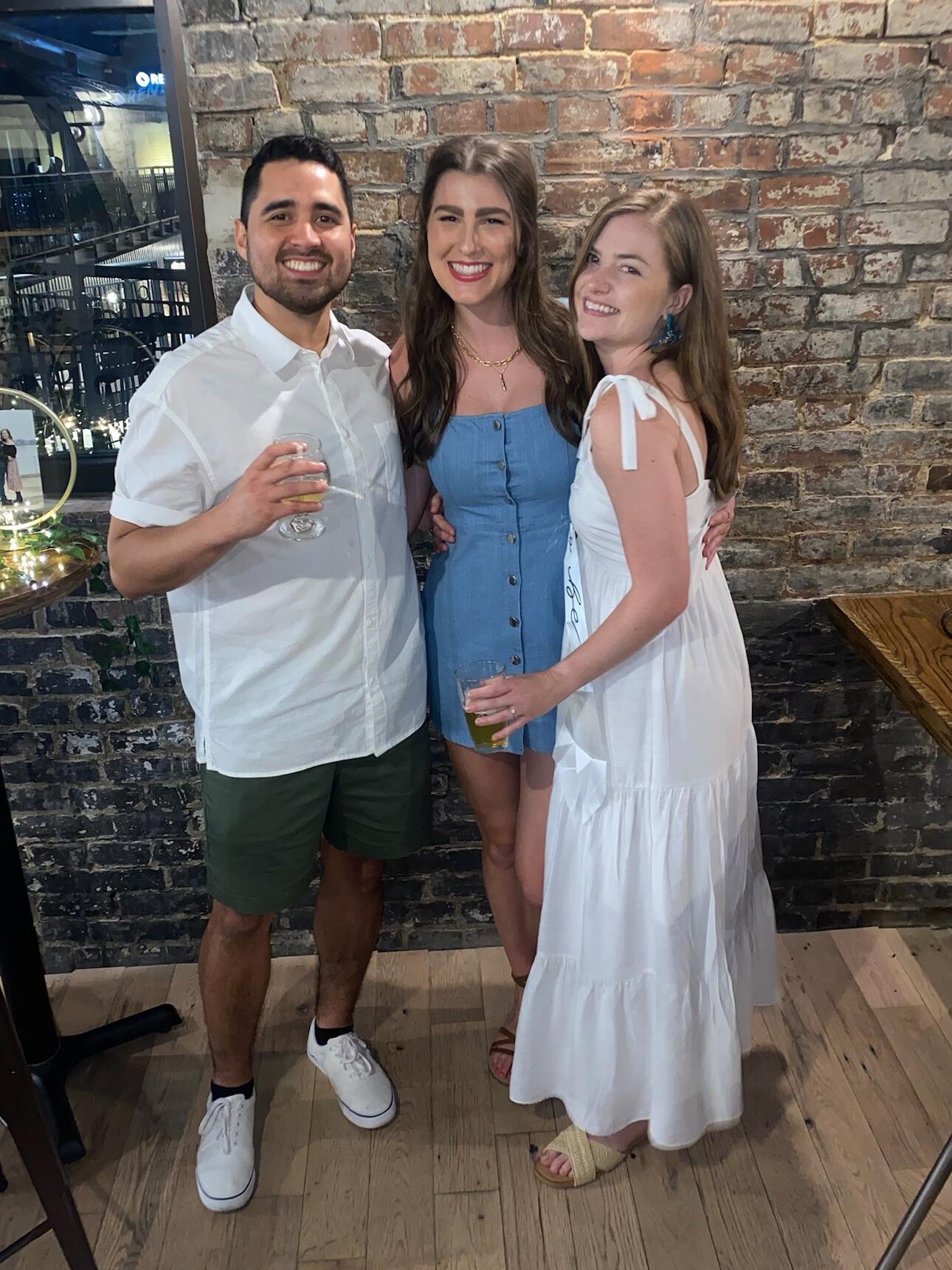 Celebrating our engagement with one of our lovely hostesses // Celebrando nuestro compromiso con una de nuestras encantadoras anfitrionas
