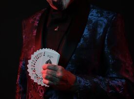 The Mystifying Magic of "Scary" Larry - Magician - Los Angeles, CA - Hero Gallery 2