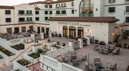 Courtyard by Marriott Santa Cruz Rehearsal Dinners Bridal