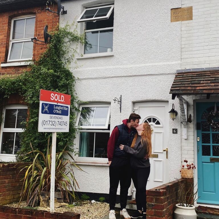 Despite the endless challenges covid put on the entire world, Ellen and Tyler bit the bullet and bought their first home in Dunton Green, Sevenoaks which they fell in love with