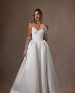 Azazie Azazie Onyx Wedding Dress in Diamond White Wedding Dress