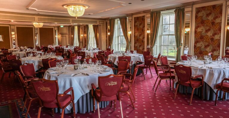 A delicious 3-course dinner for our day guests will be served from 18:00 to 20:30 in the Heemskerkzaal. 