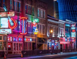 downtown nashville at night