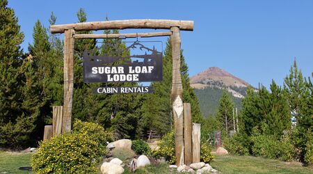 The Sugar Loaf Cafe is part of Bold Peak Lodge. - Picture of The