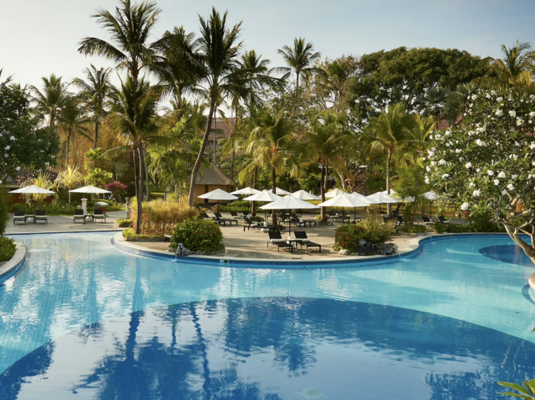 Meliã Bali resort pool for honeymoon in Indonesia