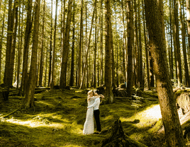 Intimate wedding venue in Redmond, Washington. 