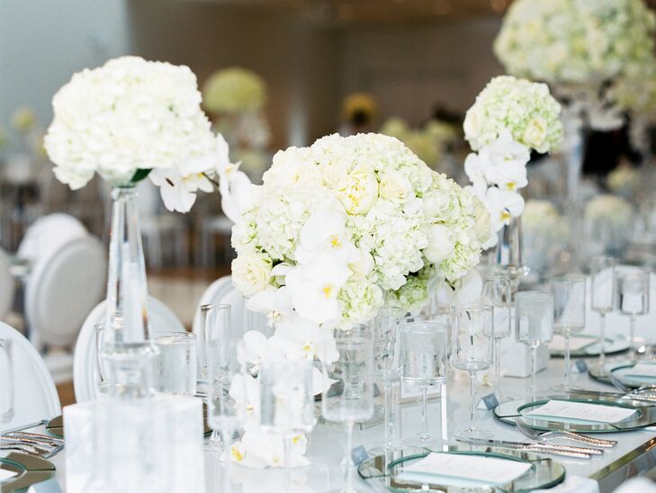 Modern Tablescape with All-White Centerpieces