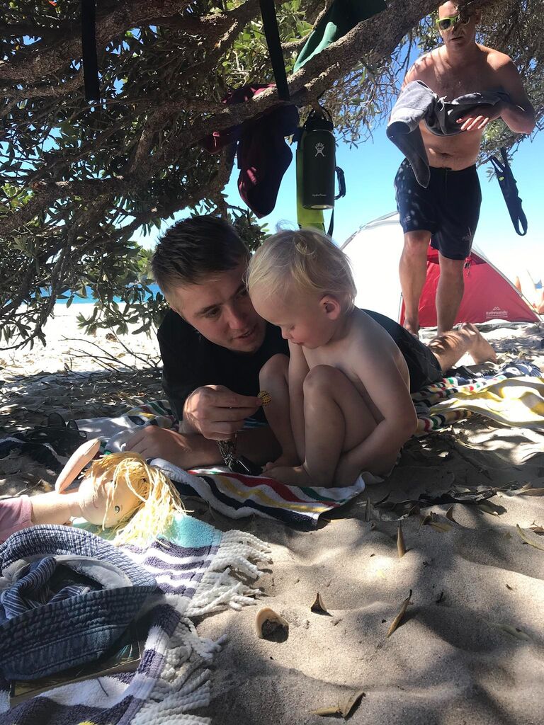 Andy makes a little buddy, Strang fam in Whitianga.