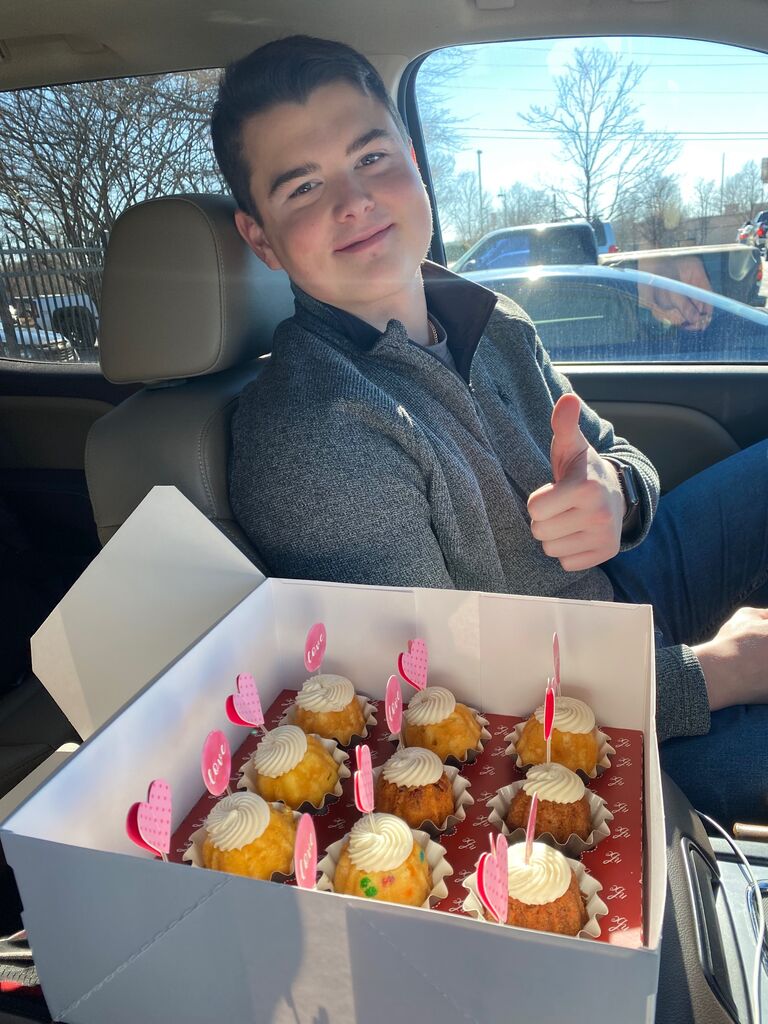 Our first Valentine's Day together! Mmmm, Nothin Bundt Cakes...yum