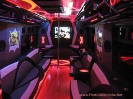 First Class Limos - Event Limo - Cleveland, OH - Hero Gallery 4
