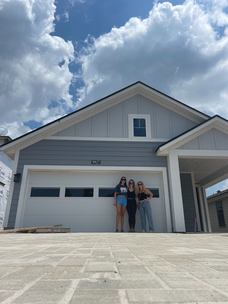 Becca bought a house!! We decided we loved Jax so much, we wanted to plant some roots. We have met the best people here and made some of the best memories.