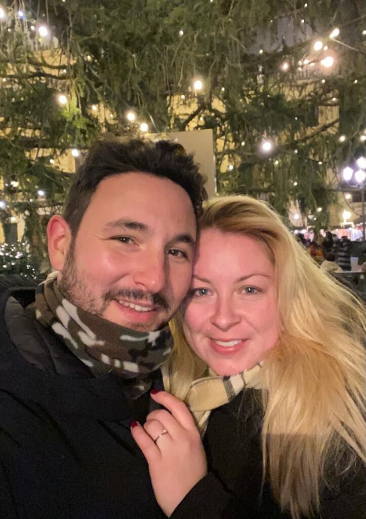 Matteo proposed in front of Schönbrunn palace, during our trip to the Vienna Christmas markets. A magical evening full of happy tears and mulled wine!