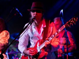Pop Machine - Corporate Events, Weddings & More! - Top 40 Band - Akron, OH - Hero Gallery 1