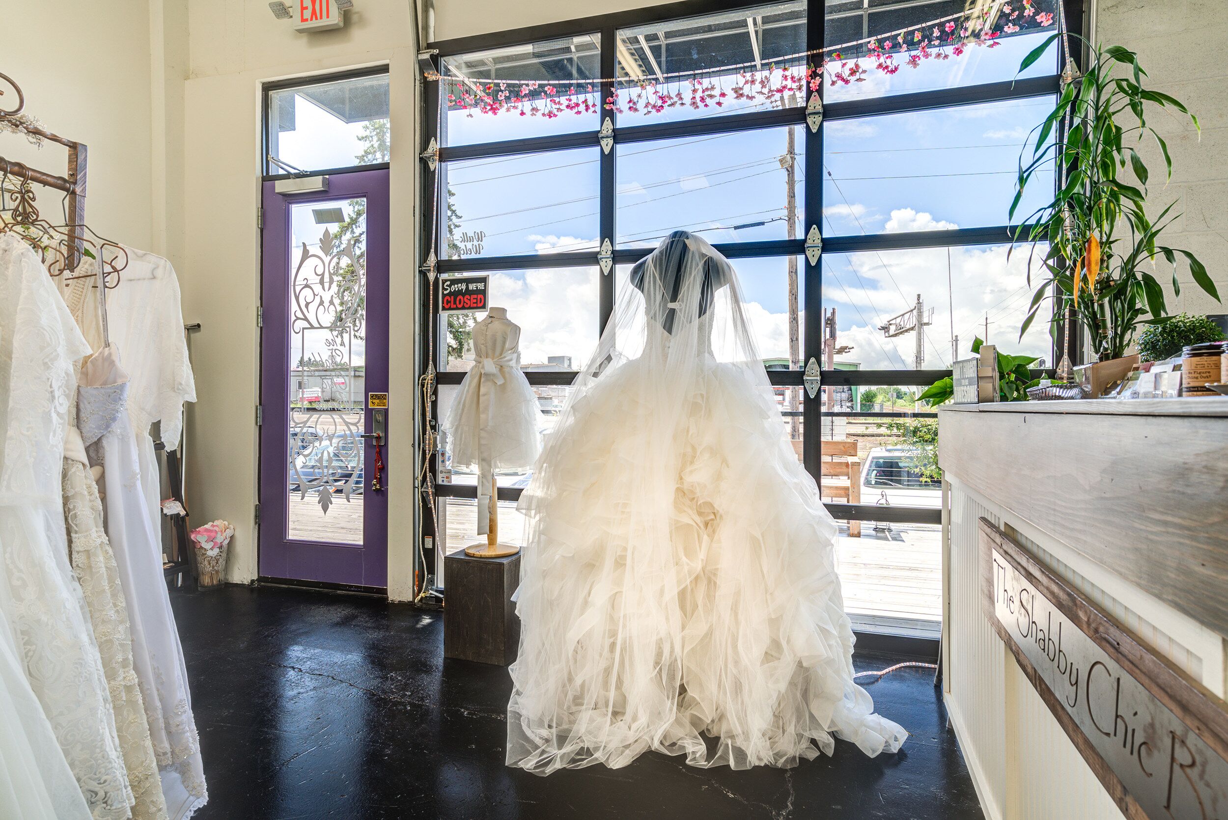 wedding consignment shops near me