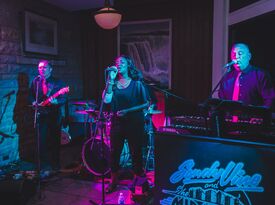 Note For Note Productions - Cover Band - Vineland, ON - Hero Gallery 2