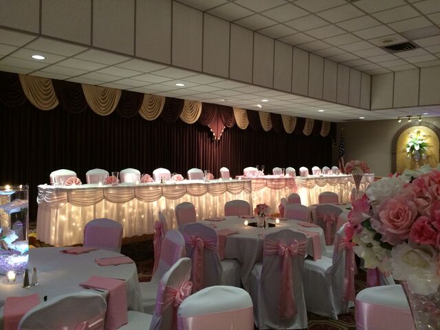 DiVieste Banquet Rooms - Top Warren, OH Wedding Venue