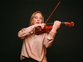 Anna Piotrowski, violinist - Violinist - Chicago, IL - Hero Gallery 2