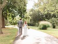 Delware married couple walking away