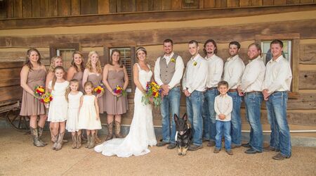 Sweet garden wedding brings vintage style to Tennessee barn