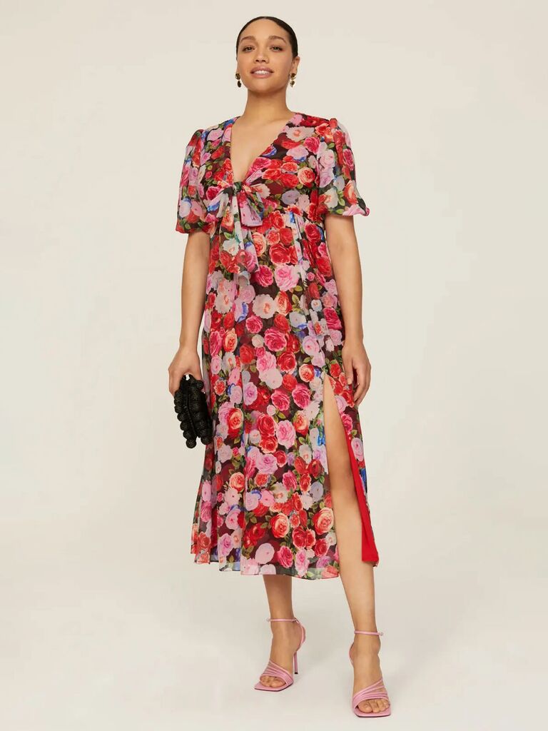 Mac Duggal Rent the Runway wedding guest dress with floral print and puffed sleeves