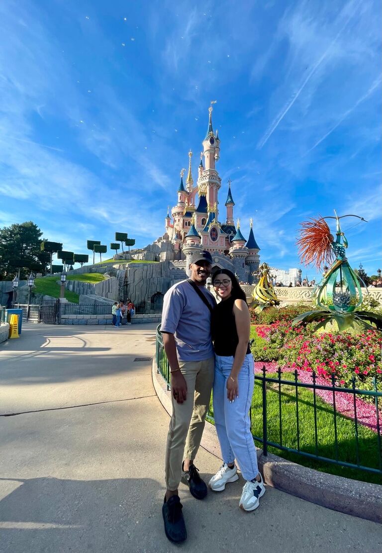 Jeremy surprised Aniyah to a trip to Disneyland Paris, yes it was magical!