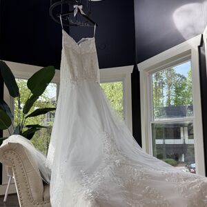 Gallery Photo 15