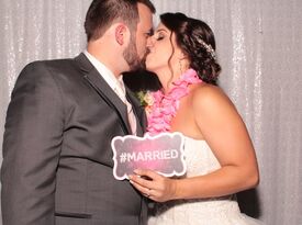 LOL Seriously Photo Booths - Photo Booth - Englewood, FL - Hero Gallery 4