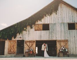 The White Silo Barn wedidng venue in Parkersburg, Illinois