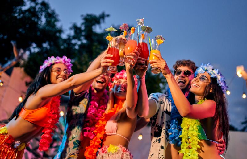 End of summer party ideas: aloha summer theme