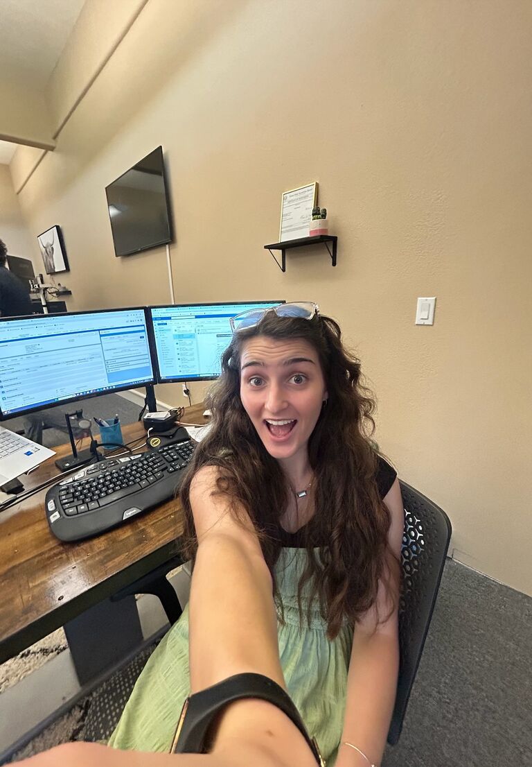 Soli moves to Austin to work with her aunt and uncle for the summer (and misses Matt!)