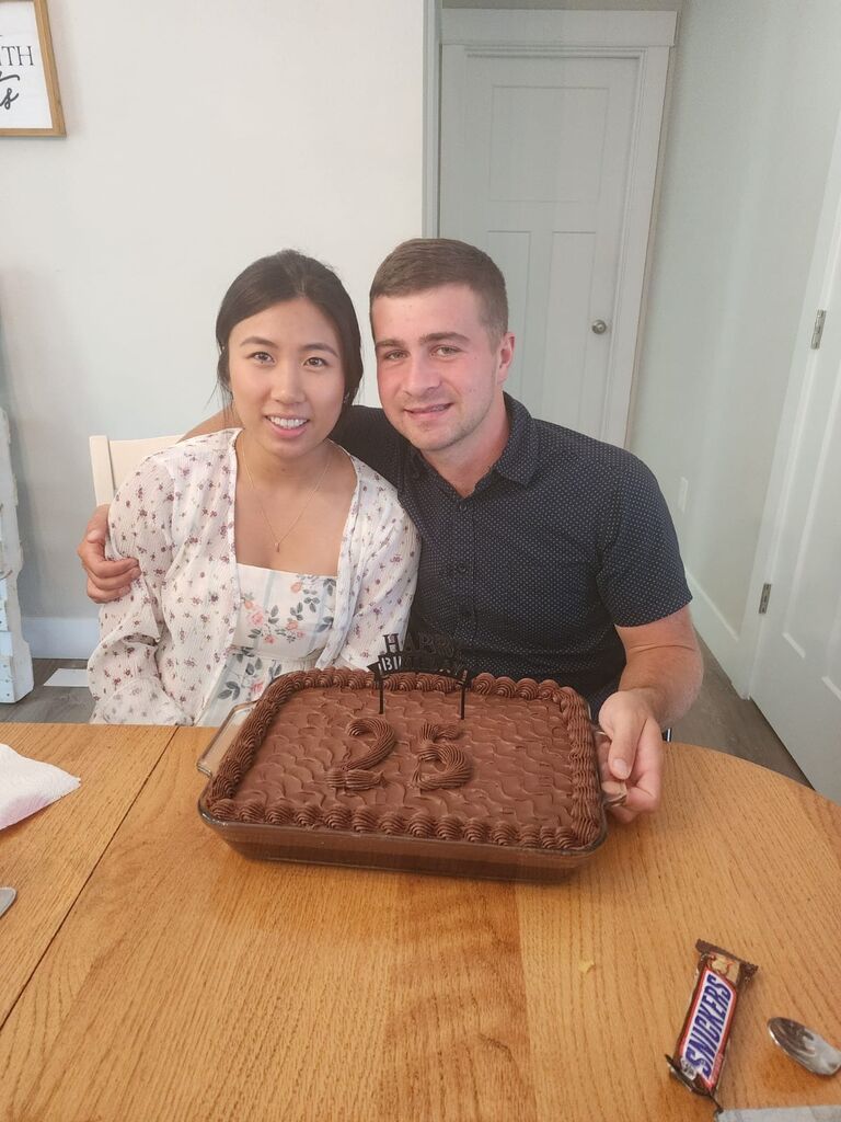 We celebrated Alex's 25th birthday with his family. Lots of good food that Margaret had prepared and of course with his favorite chocolate cake made by Renae!